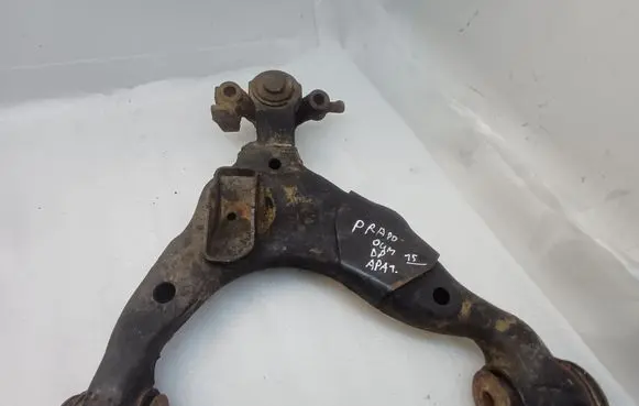 Toyota Land Cruiser (J120) Front lower control arm/wishbone