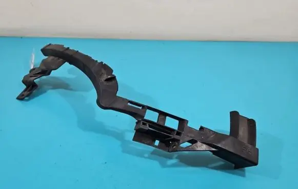 Headlight/headlamp mounting bracket