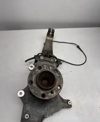 BMW 5 GT F07 Front wheel hub