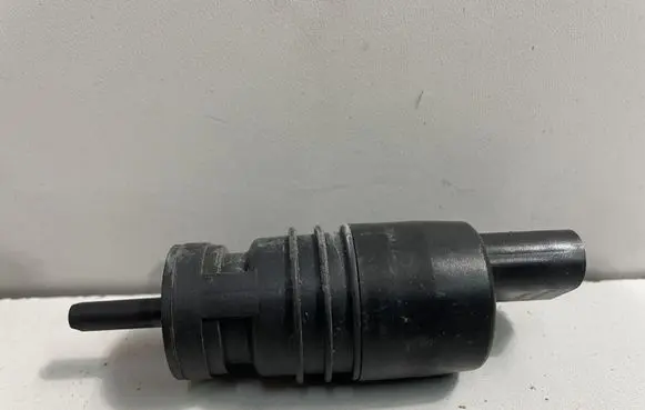 BMW 6 F12 F13 Windscreen/windshield washer pump 6934160