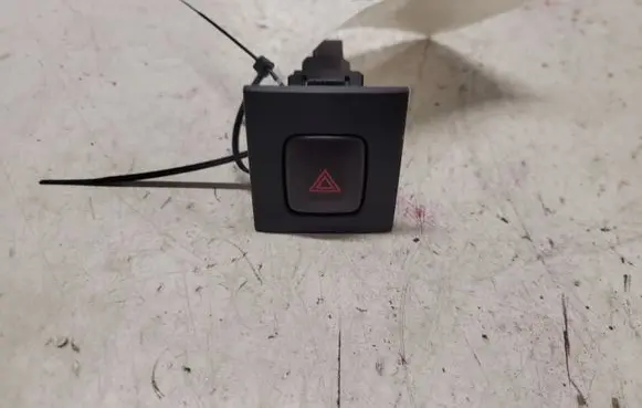 Volvo V70 Hazard light switch 30710106
