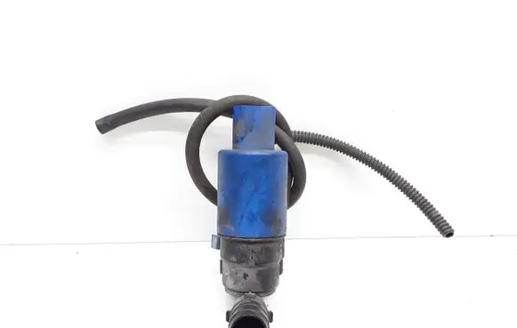 Volvo V60 Windscreen/windshield washer pump AV6113KO82AA