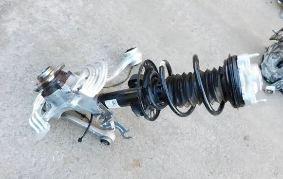 BMW 4 G22 G23 G24 G26 Front wheel hub 621654