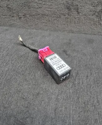 Audi A4 S4 B7 8E 8H Other relay 8E0907307F 7038900309
