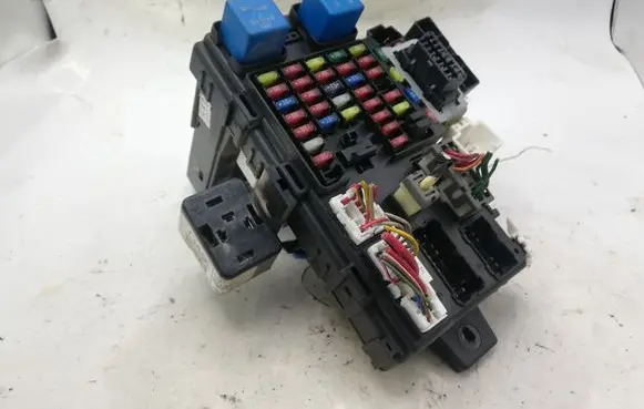 Hyundai Santa Fe Fuse module 9118826202