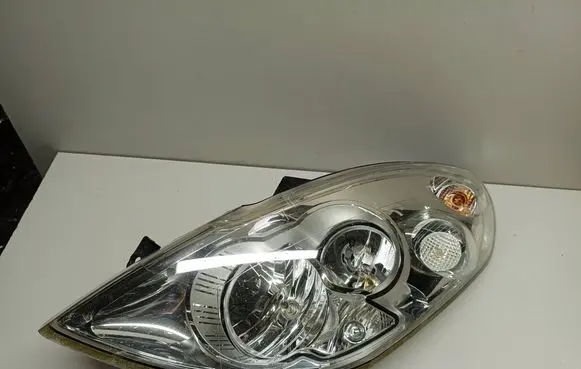 Renault Master III Headlight/headlamp 260600049R