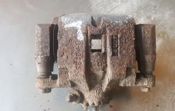 KIA Sorento Rear brake caliper