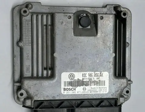 Volkswagen Golf V Engine control unit/module 03C906056AK 0261S02071 MED9510