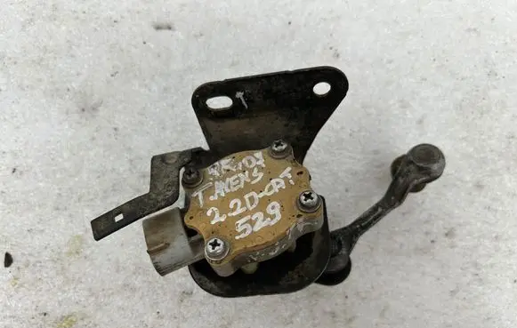 Toyota Avensis T250 Headlight/headlamp level sensor