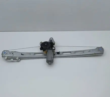Mercedes-Benz A W168 Front door window regulator with motor 0130821672