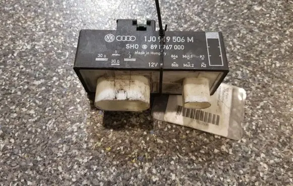 Coolant fan relay