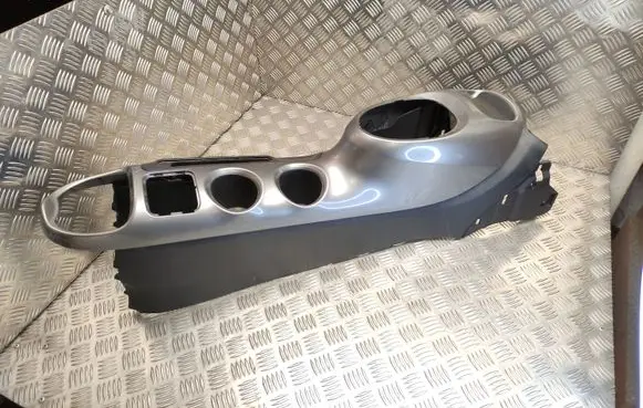 Nissan Juke I F15 Center console 969101KN0A 969311KN0A