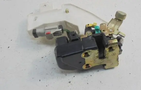 Jeep Grand Cherokee (WJ) Front door lock 