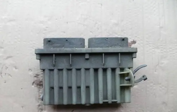 Opel Astra G Coolant fan relay 09131732