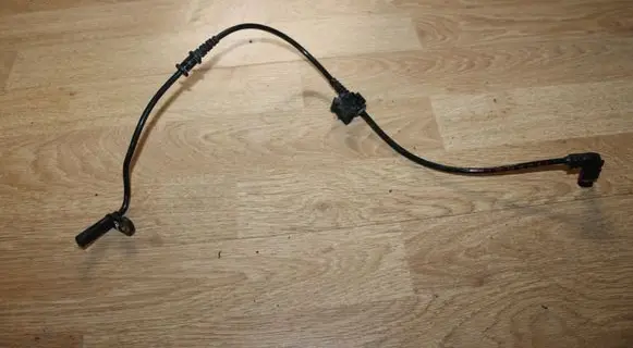 Mercedes-Benz C W203 ABS brake wheel speed sensor 0015429118 2035400417