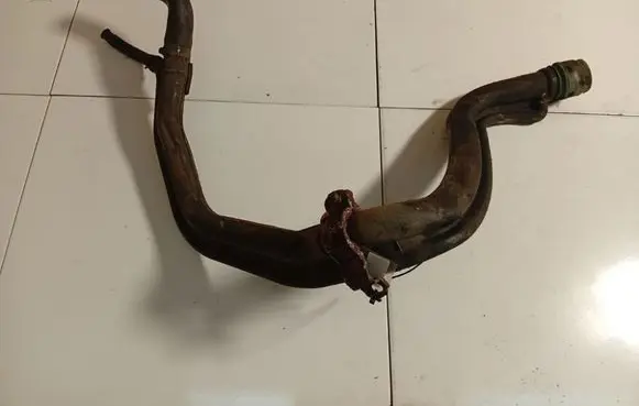 Toyota Avensis T250 Fuel tank filler neck pipe