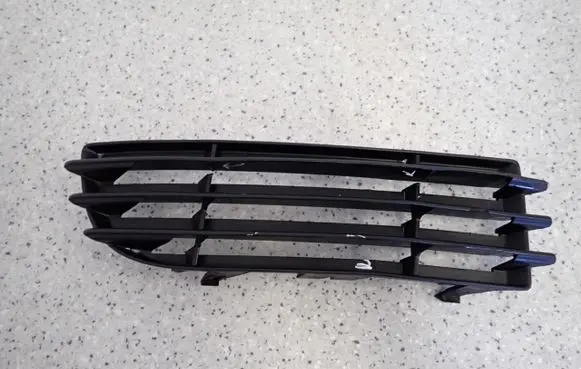 Mitsubishi Colt Front fog light trim/grill 