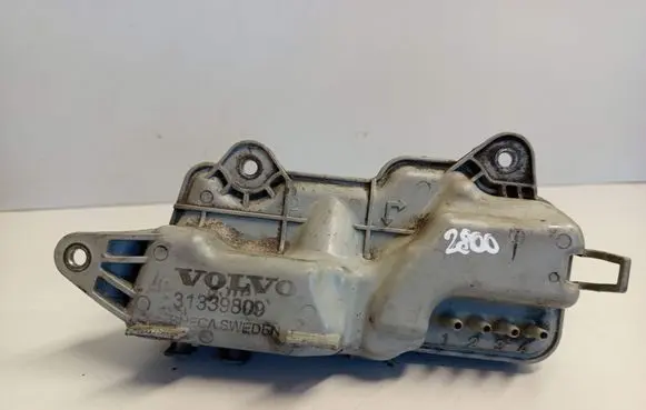 Vacuum air tank