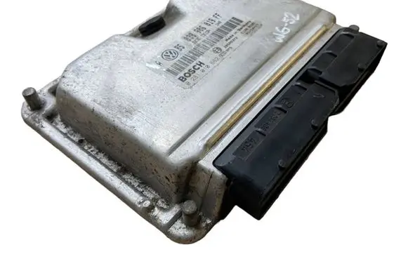 Volkswagen Golf IV Engine control unit/module 038906019FF 0281010662 28SA5372