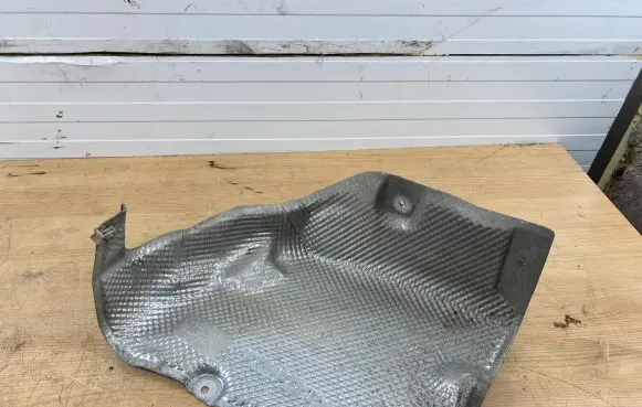 BMW 6 F06 Gran coupe Heat shield in engine bay 7226942