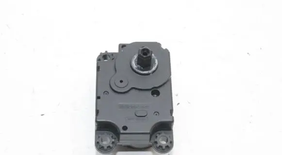 Mitsubishi ASX Air flap motor/actuator CSA512T014