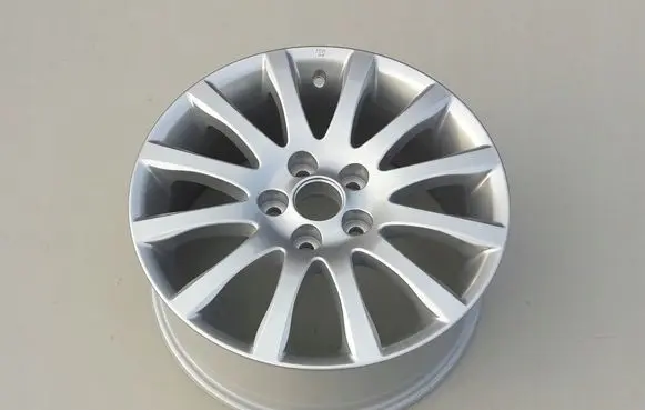 Toyota Camry VIII XV70 R17 alloy rim 