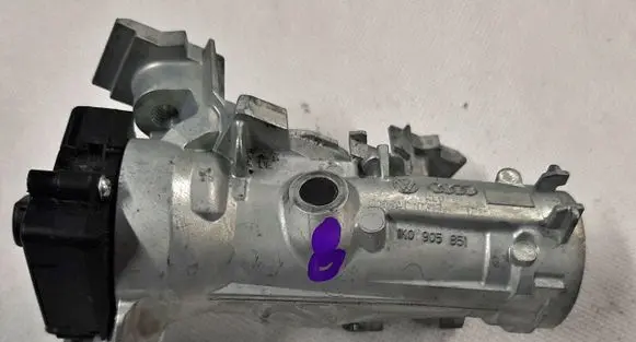 Volkswagen Golf VII Ignition lock 6RA905865B