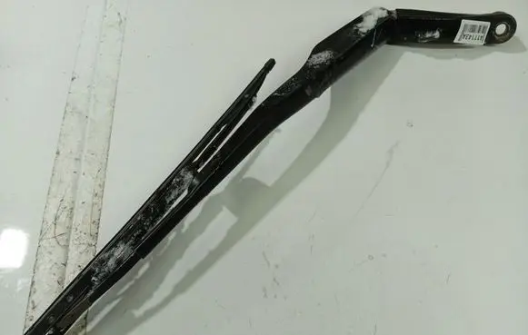 Honda Accord Front wiper blade arm 