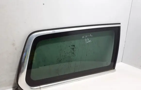 Volvo XC70 Rear side window 30745482