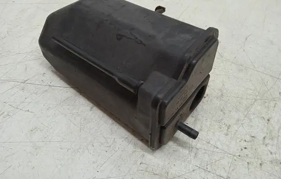 Audi A3 S3 8P Active carbon filter fuel vapour canister 1K0201813