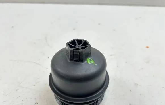 Peugeot 3008 I Oil filter cover 