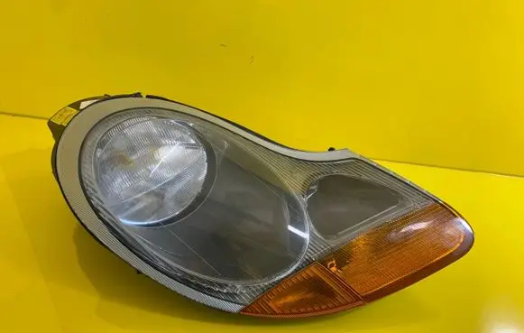 Porsche 911 996 Headlight/headlamp 986631032