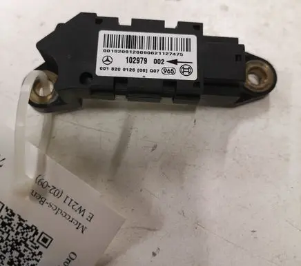 Mercedes-Benz E W211 Airbag deployment crash/impact sensor 102979002 0018209126