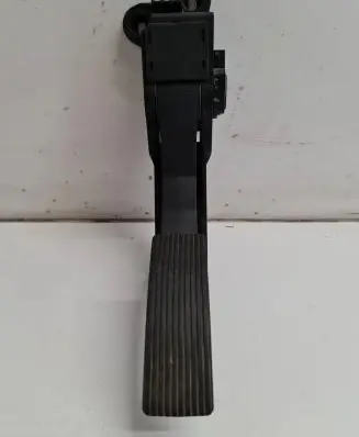 Mercedes-Benz R W251 Accelerator throttle pedal A1643000004 ZGS008 1120