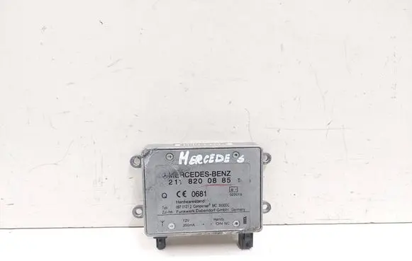 Mercedes-Benz R W251 Aerial antenna amplifier 2118200885 09701212