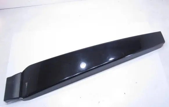 Audi A4 S4 B7 8E 8H Front door glass trim molding 8E0853290D