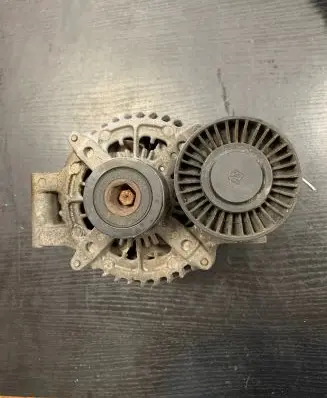 BMW 1 E81 E87 Generator/alternator 7550468