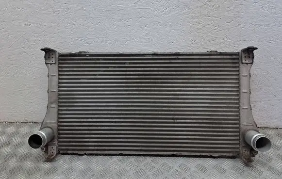 Toyota Auris 150 Intercooler radiator 179400R020 JD1271002541