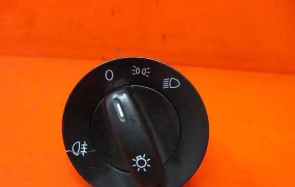Volkswagen Golf VI Light switch 1K0941431BB
