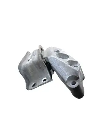 Engine mounting bracket