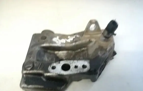 Subaru Forester SH Engine mounting bracket