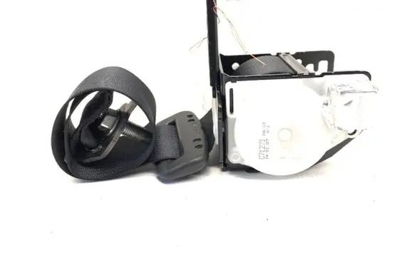 Infiniti Q70 Y51 Rear seatbelt