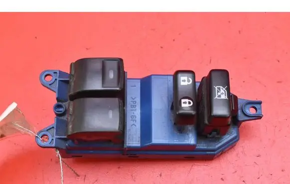 Toyota Avensis T270 Electric window control switch 84040-05010