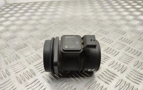 Nissan Qashqai Mass air flow meter 8200280060