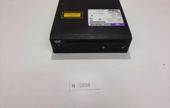 Land Rover Freelander 2 - LR2 Navigation unit CD/DVD player 6G9210E887EE