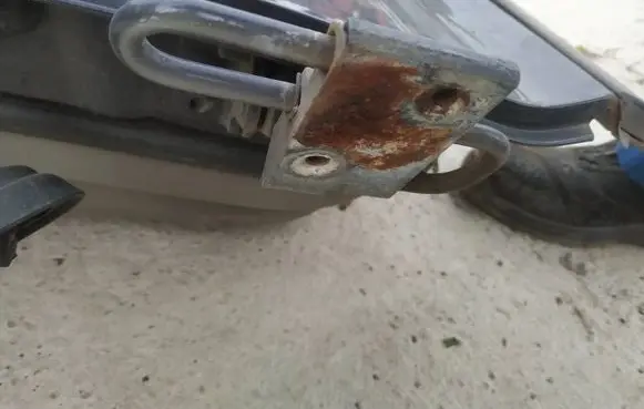 Audi A6 S6 C6 4F Rear door lower hinge