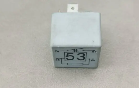 Audi A6 S6 C4 4A Other relay 141951253B 20240072