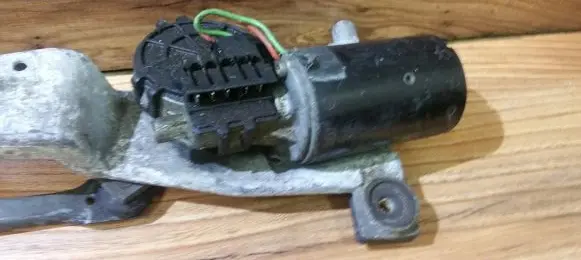 Ford Focus Wiper motor