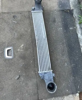 Mercedes-Benz E W211 Intercooler radiator A2115003902 3275377 06T147