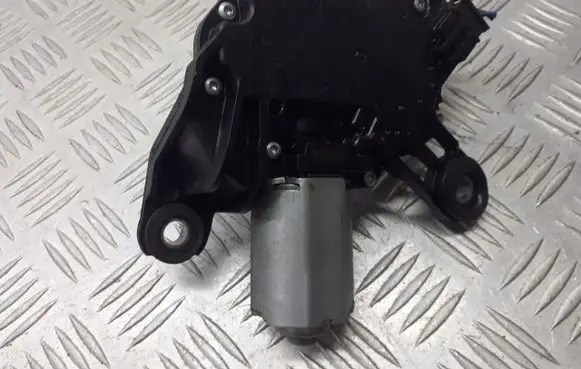 Opel Astra H Wiper motor 131005981